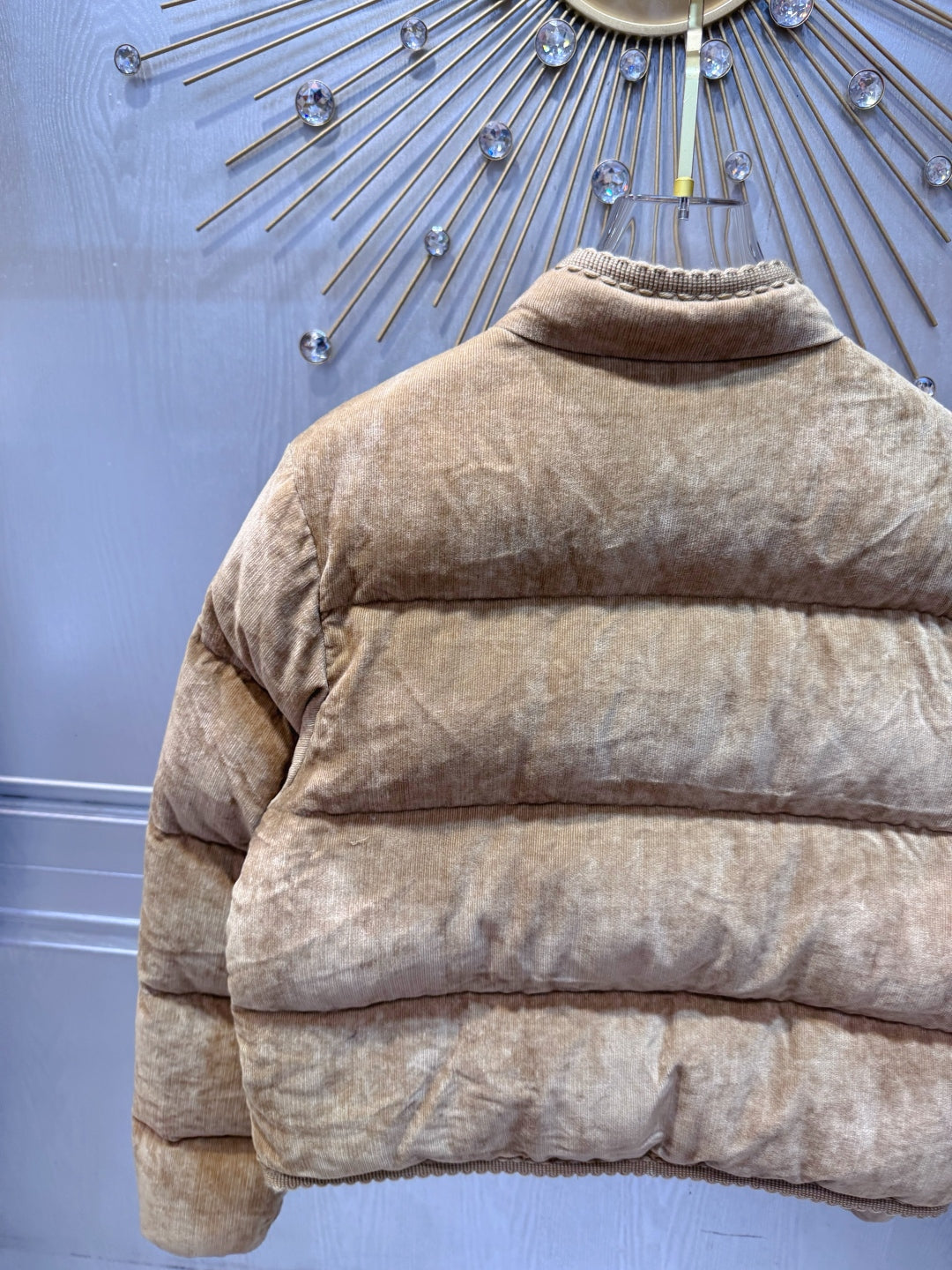 Moc 25fw Milk tea colored velvet down jacket