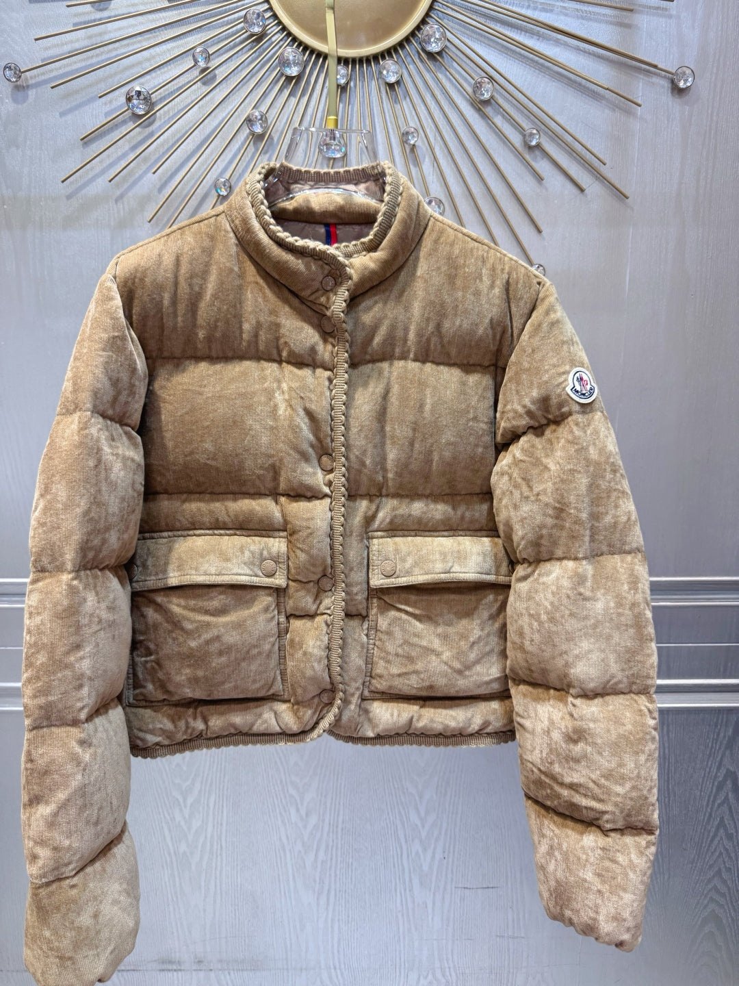 Moc 25fw Milk tea colored velvet down jacket