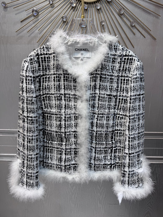 Cha 25fw Black and white checkered feather border jacket