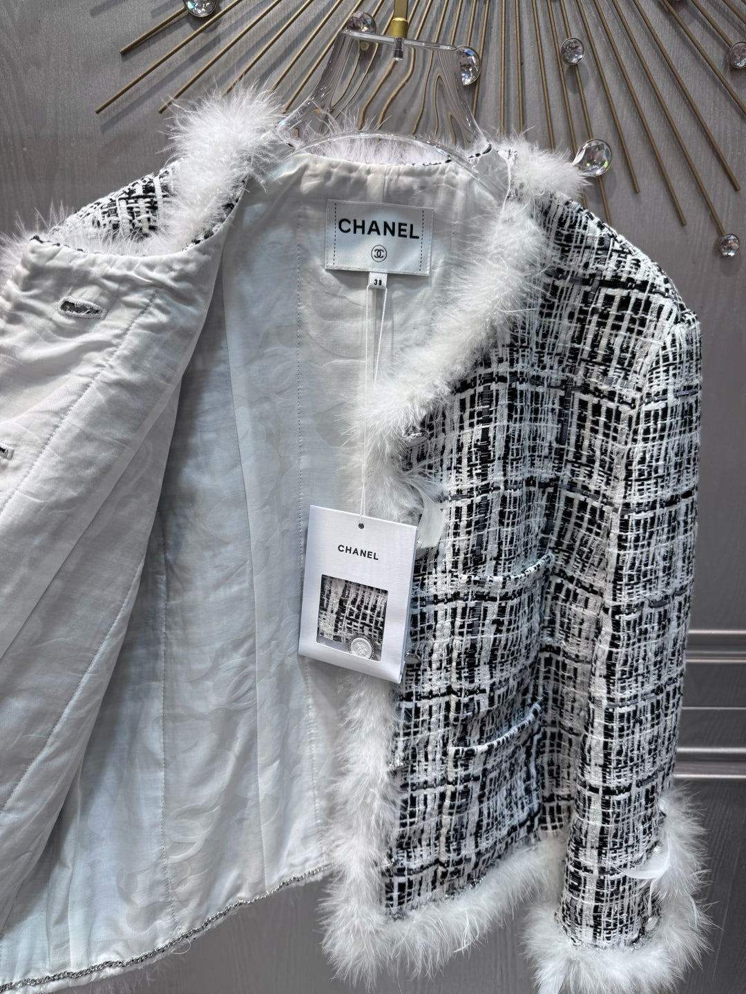 Cha 25fw Black and white checkered feather border jacket