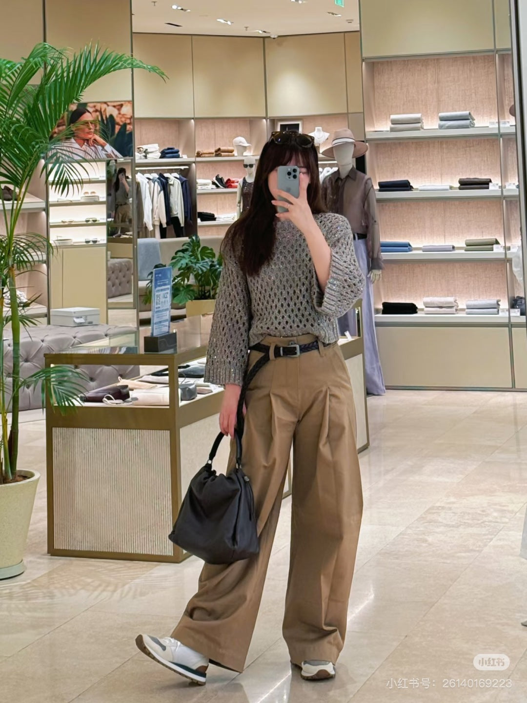 Bcc 25 Grey round neck hollow knit sweater