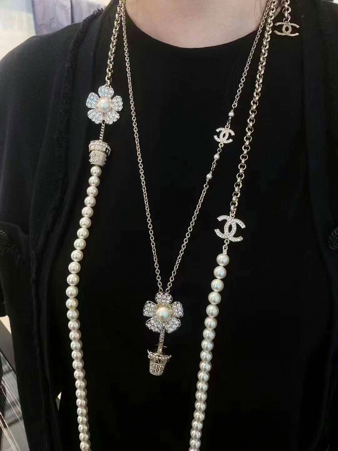 Cha** Flowerpot Pearl and Diamond Necklace, Double-Layer Sweater Chain
