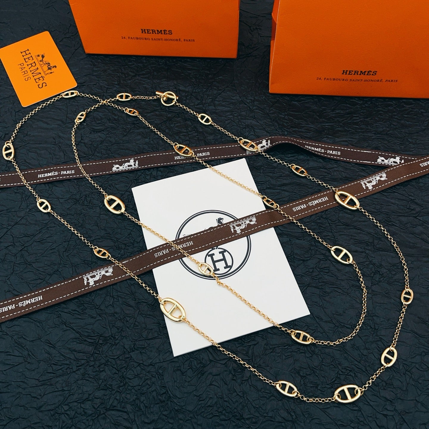 H**Pig nose gold sweater chain