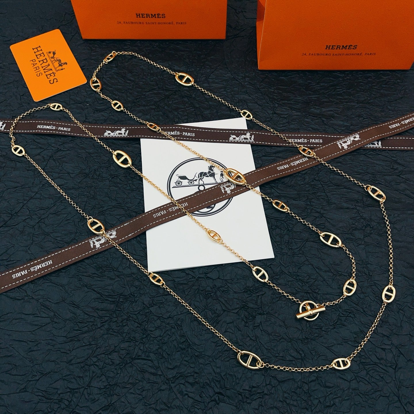 H**Pig nose gold sweater chain