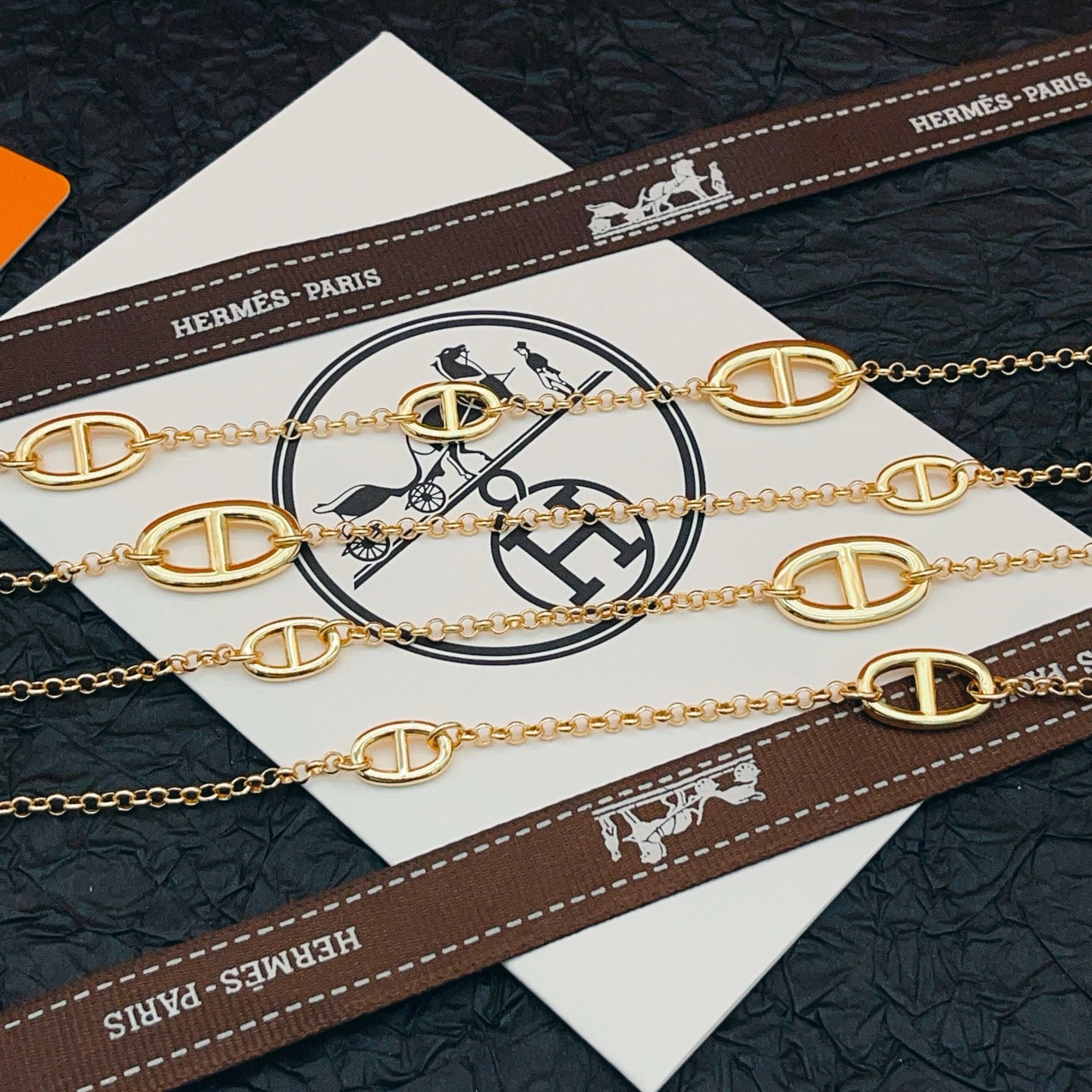 H**Pig nose gold sweater chain