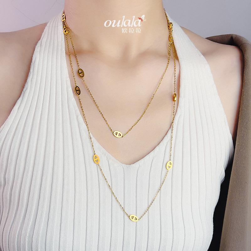 H**Pig nose gold sweater chain