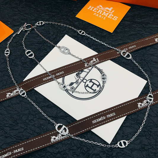 h**Pig nose gold sweater chain