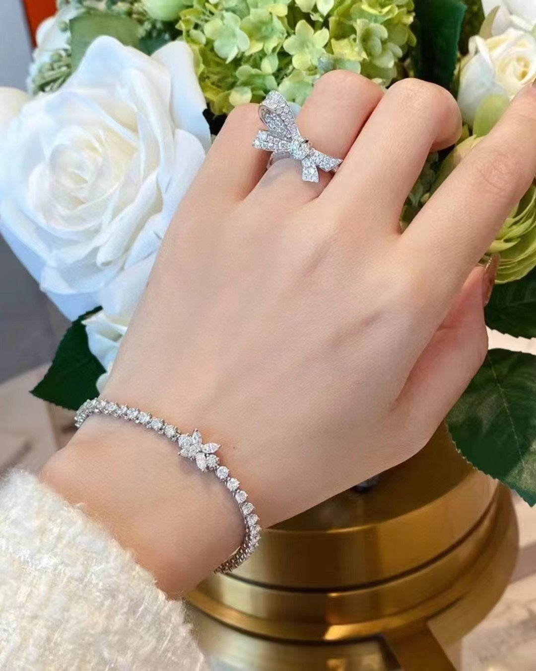 High-carbon diamond top-grade S925 sterling silver platinum set with diamonds