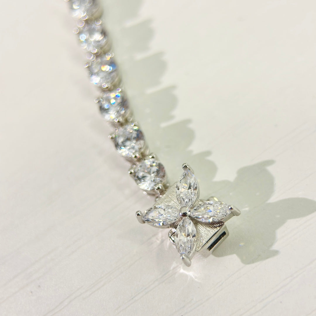 High-carbon diamond top-grade S925 sterling silver platinum set with diamonds