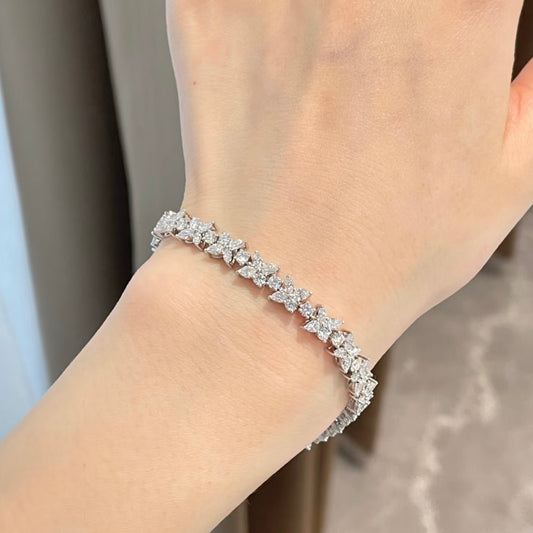 T**Floral teardrop bracelet with 5A high-carbon diamonds