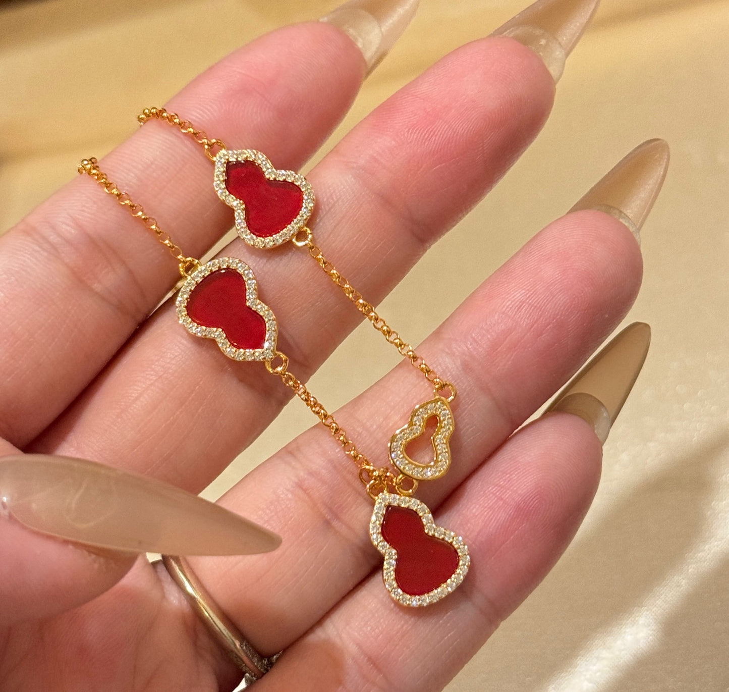 Red agate six-gourd bracelet