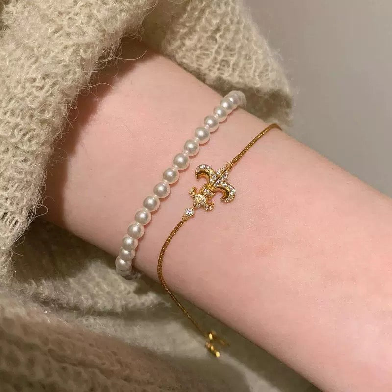 Anchor-shaped full diamond bracelet
