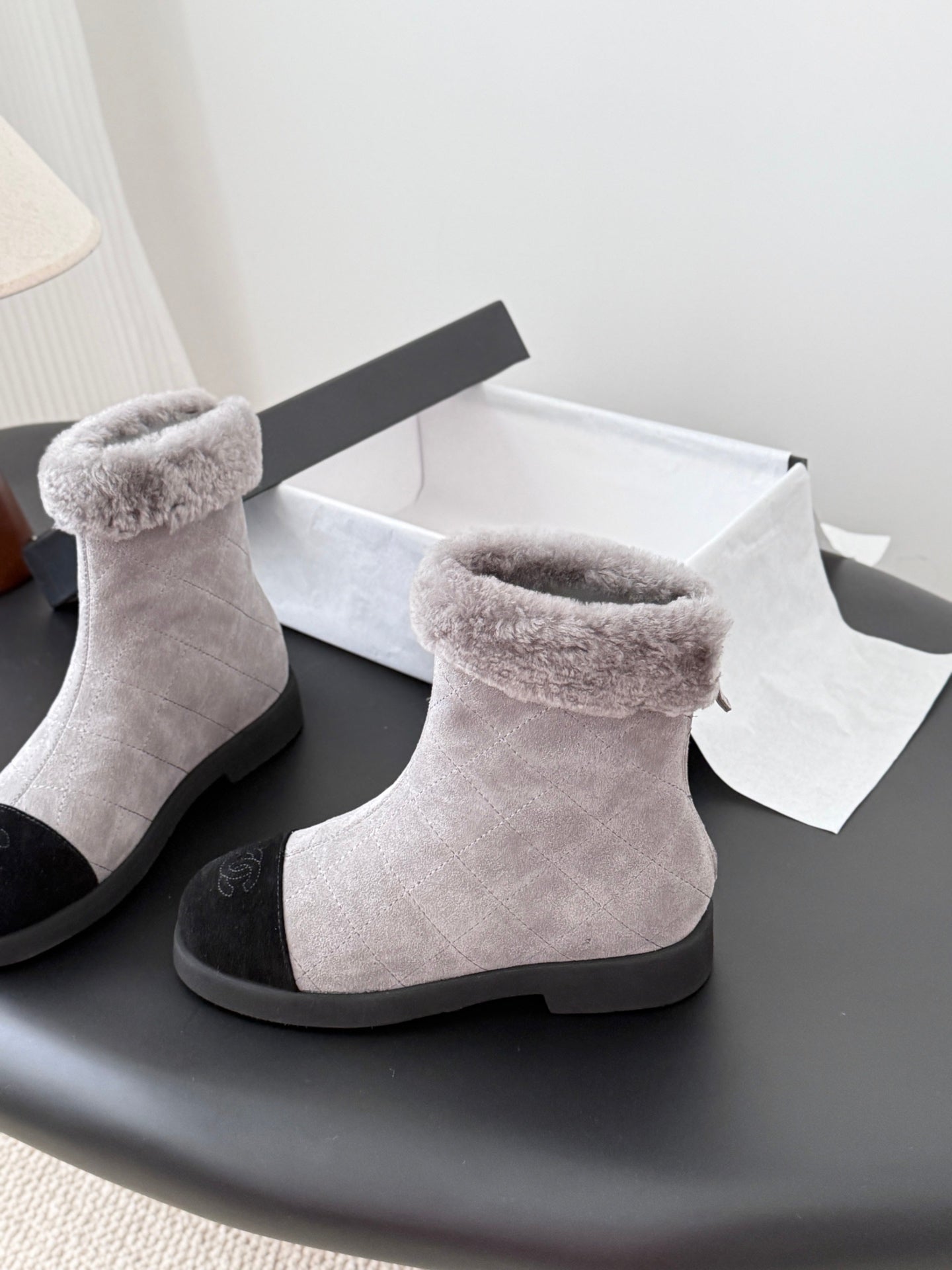 Che New suede ankle boots for autumn and winter