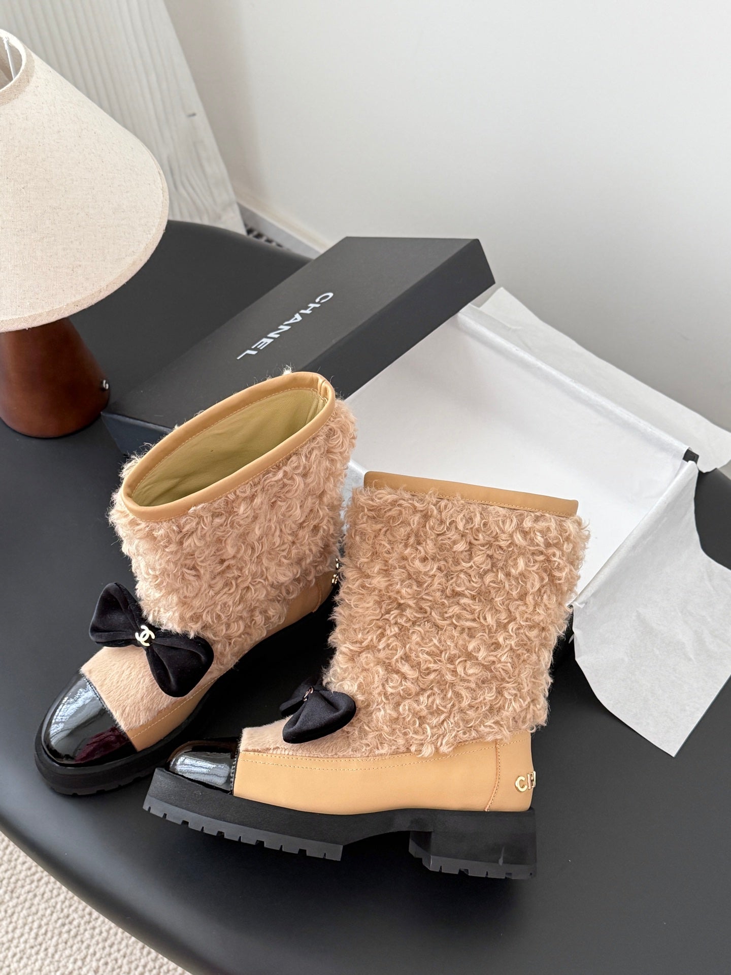 Che New autumn/winter fluffy sheepskin ankle boots