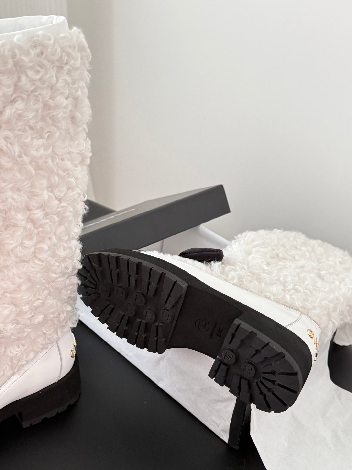 Che New autumn/winter fluffy sheepskin boots
