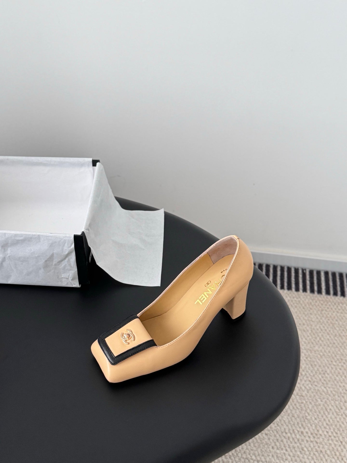 Che classic schoolbag buckle sheepskin single shoes