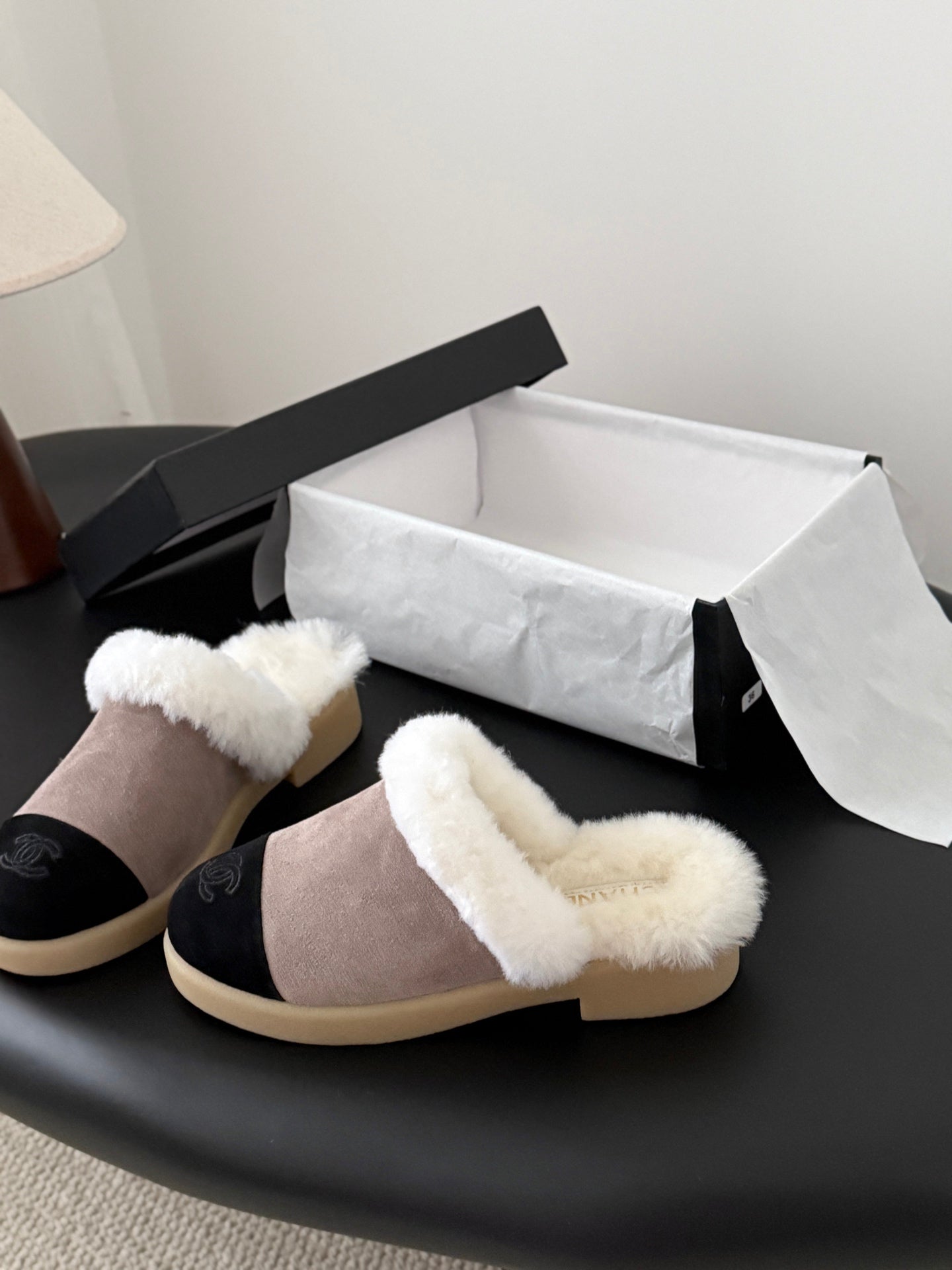 Che New autumn/winter plush slippers