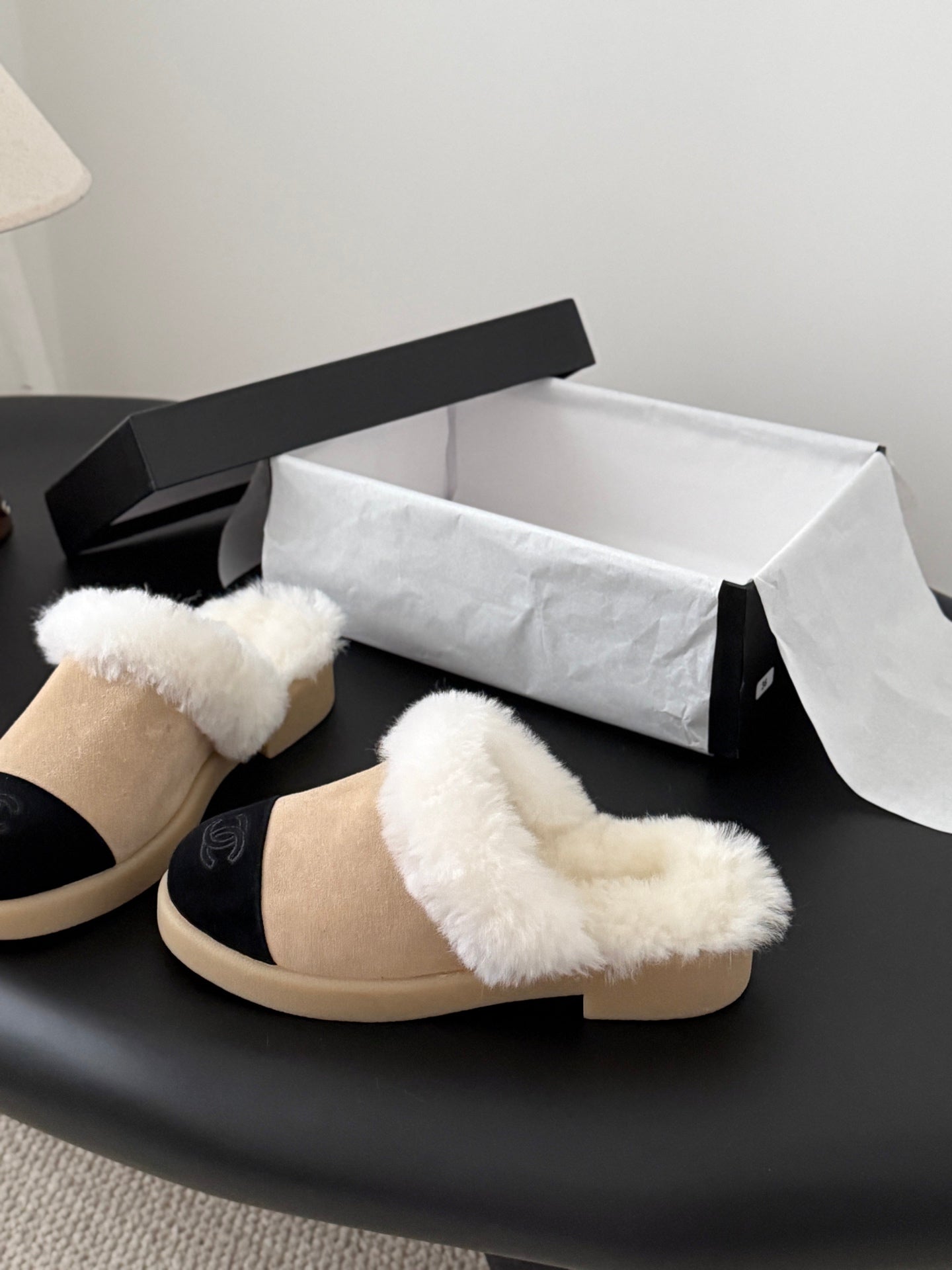 Che New autumn/winter plush slippers