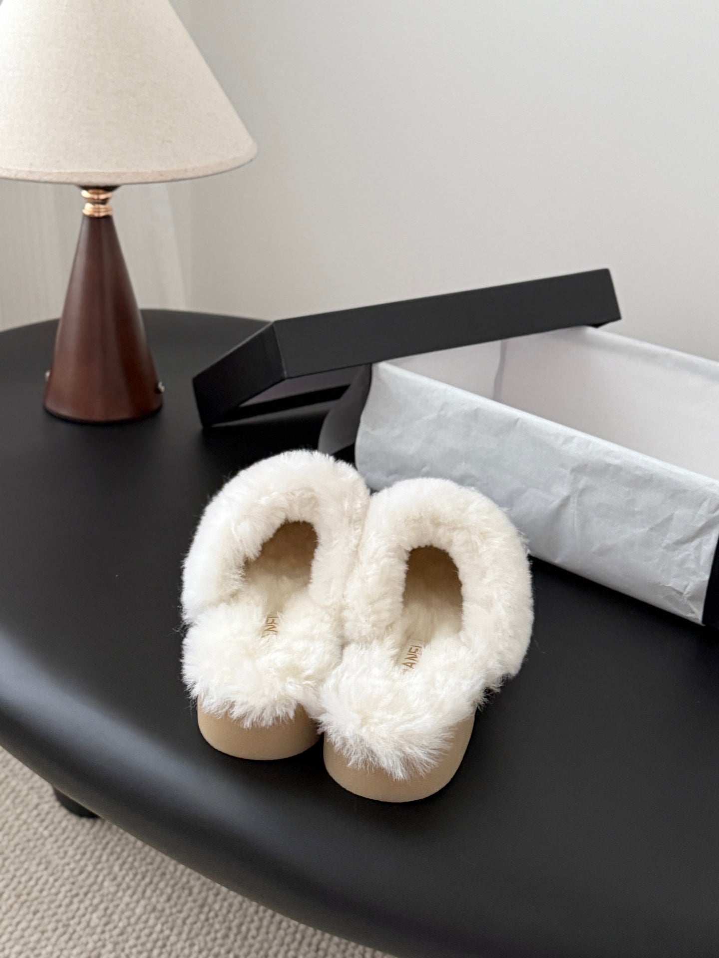 Che New autumn/winter plush slippers