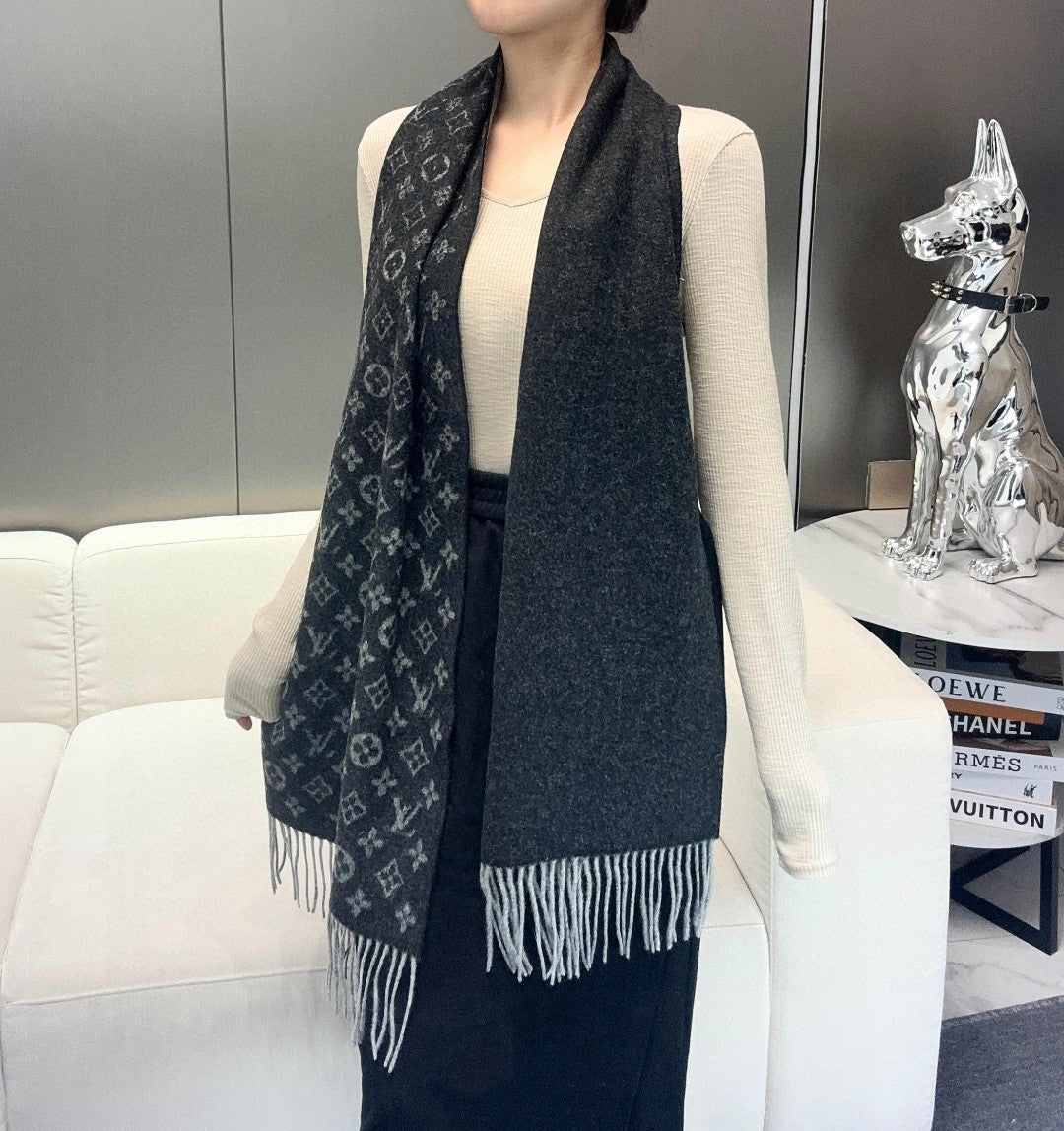 Lou**Men's cashmere scarf