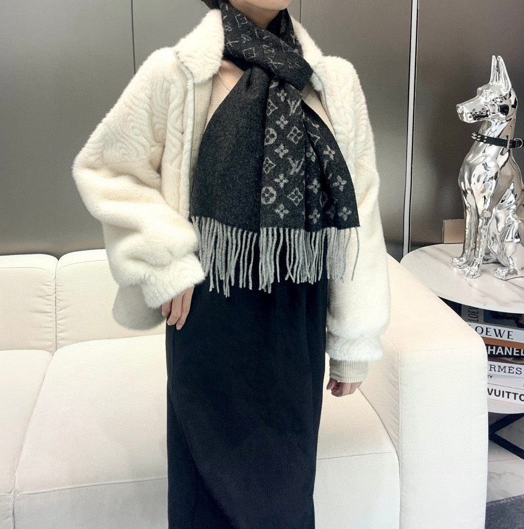 Lou**Men's cashmere scarf