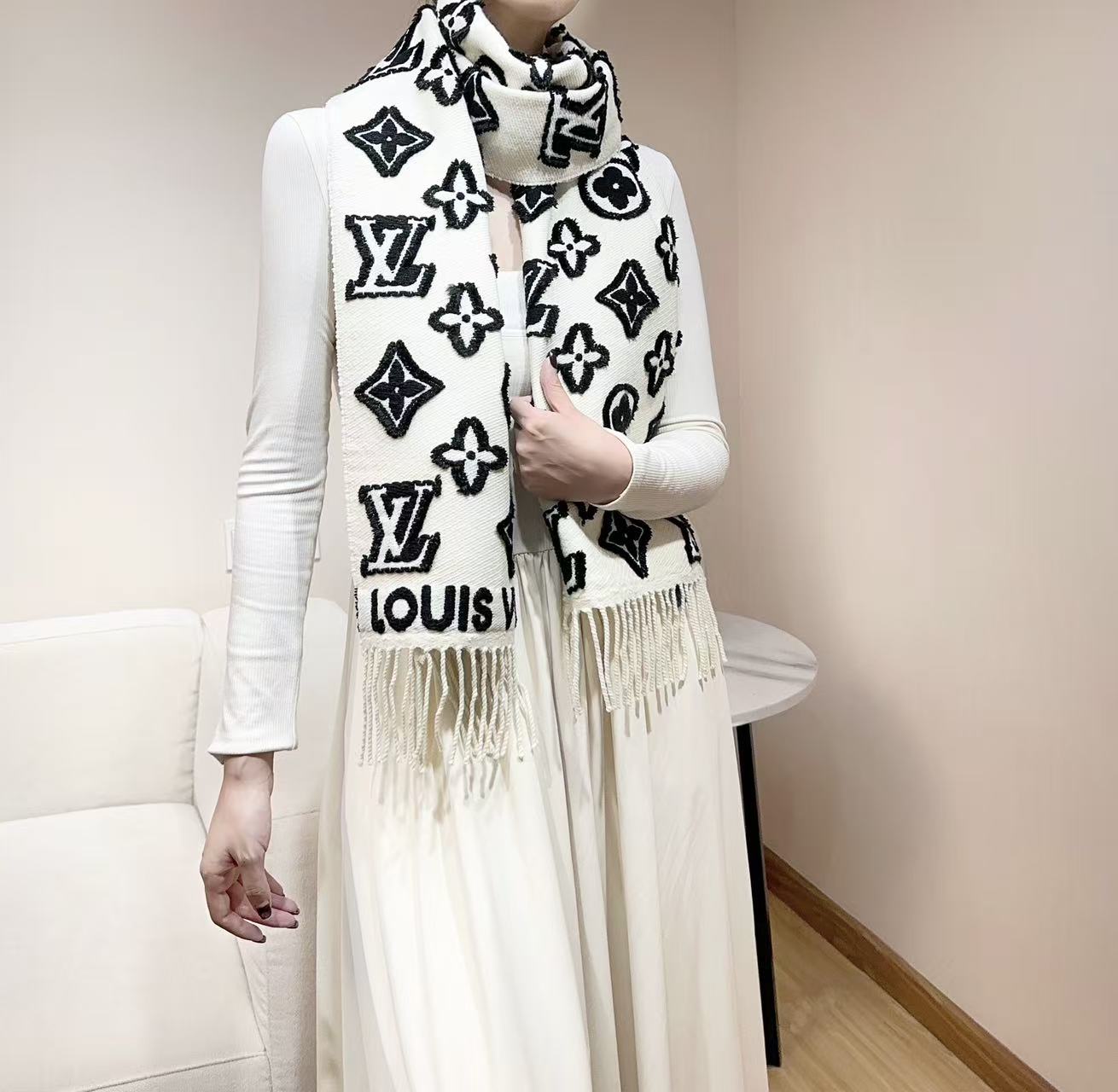 Lov** New cashmere scarf