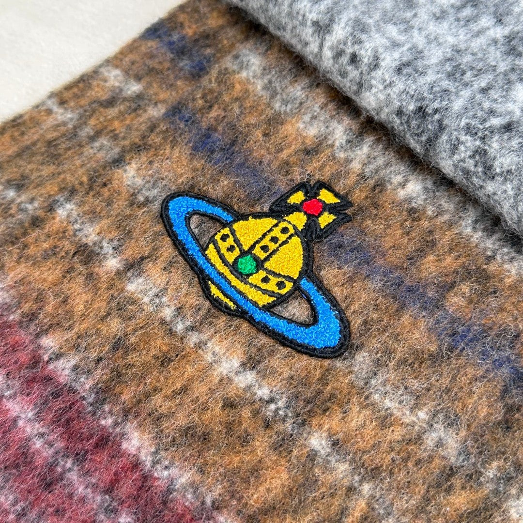 Vivi**Classic Large Saturn Silk Scarf