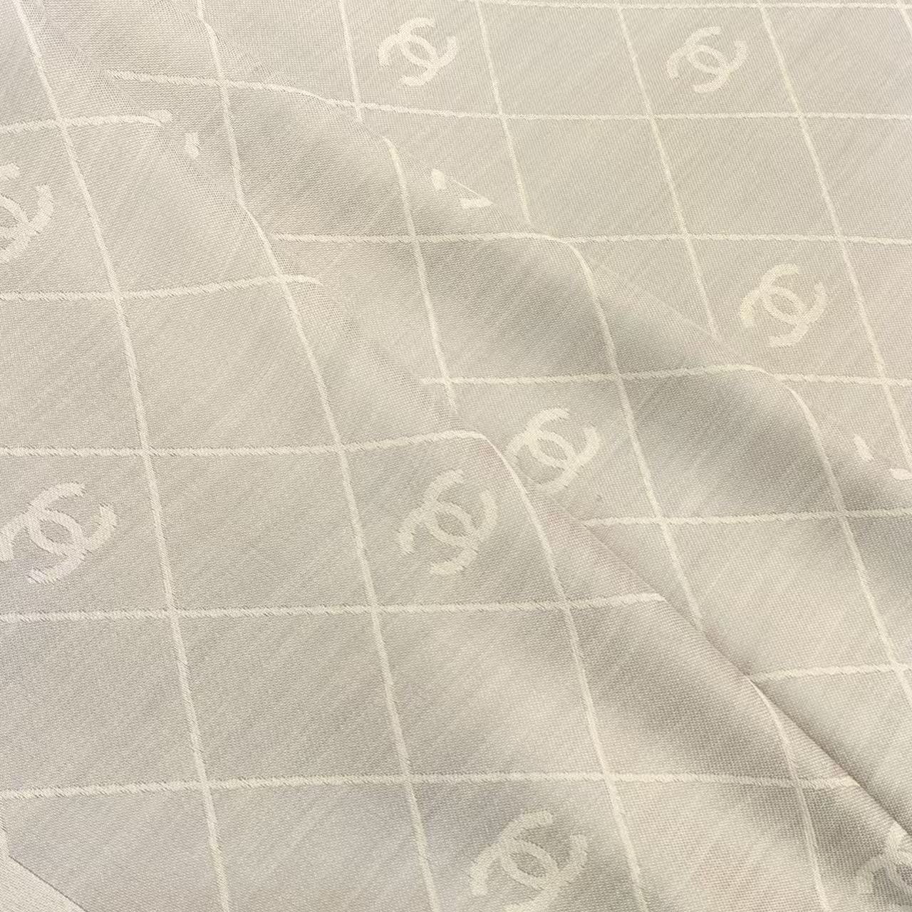 Cha** New cashmere  wraps