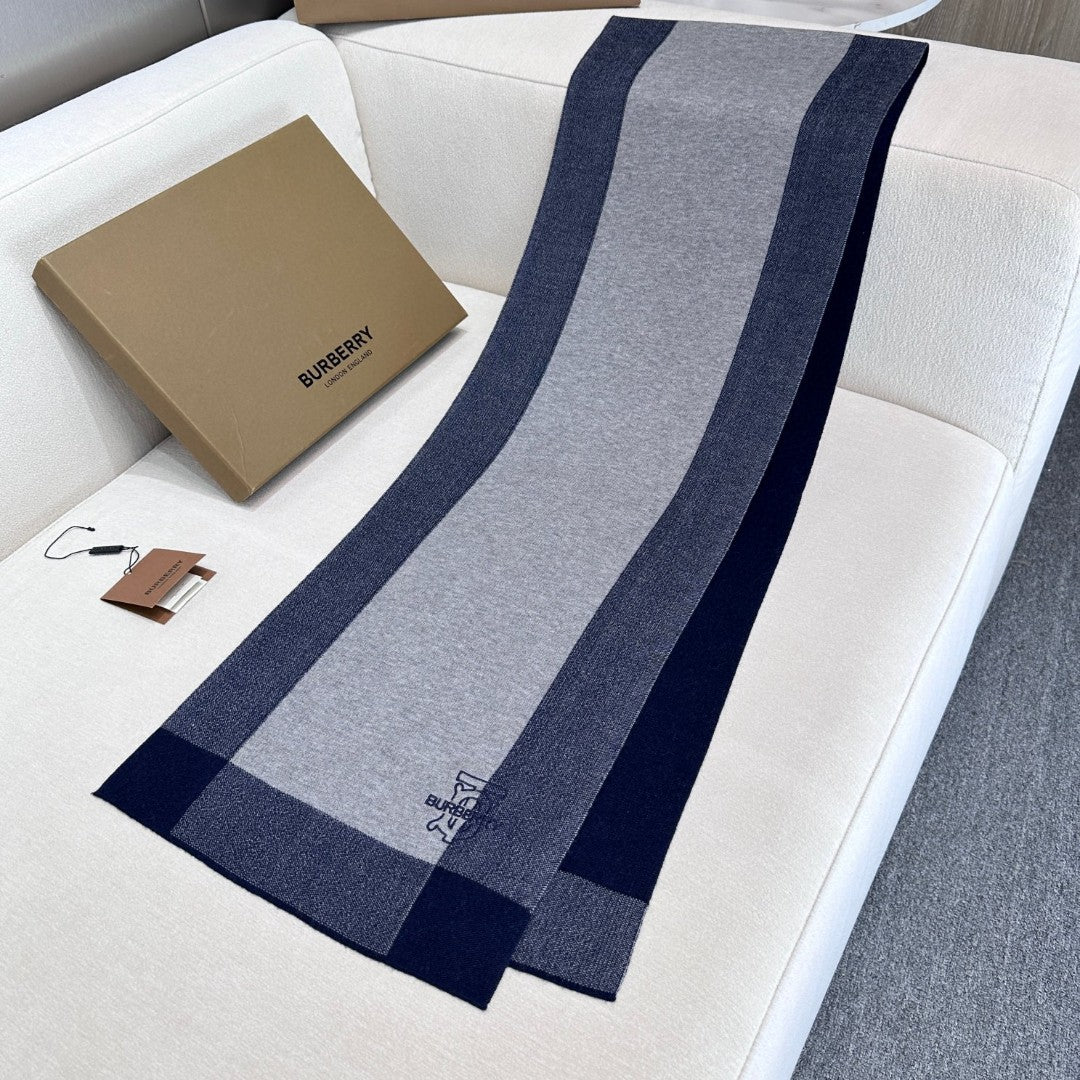 Bu** New cashmere scarf