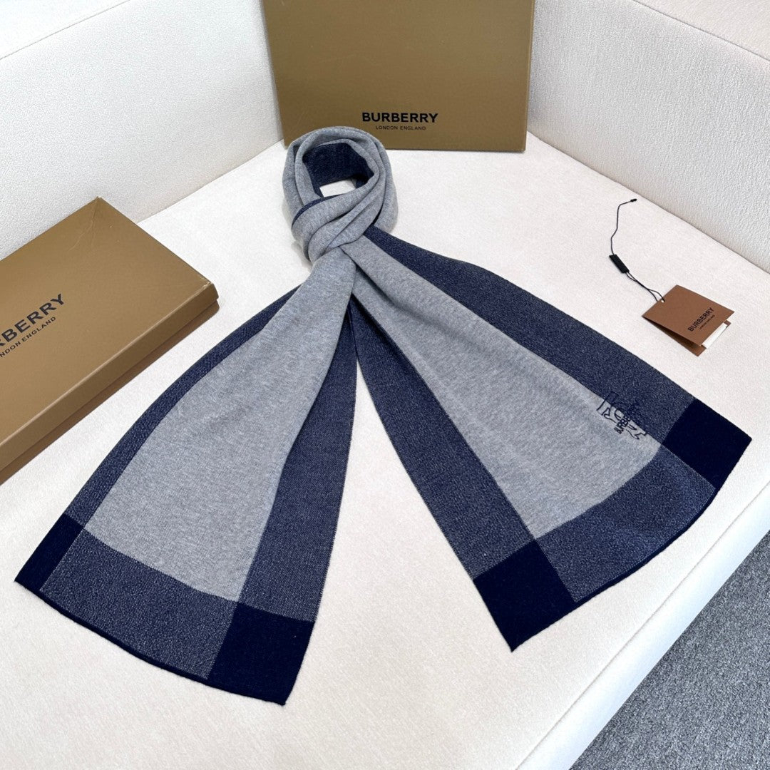 Bu** New cashmere scarf