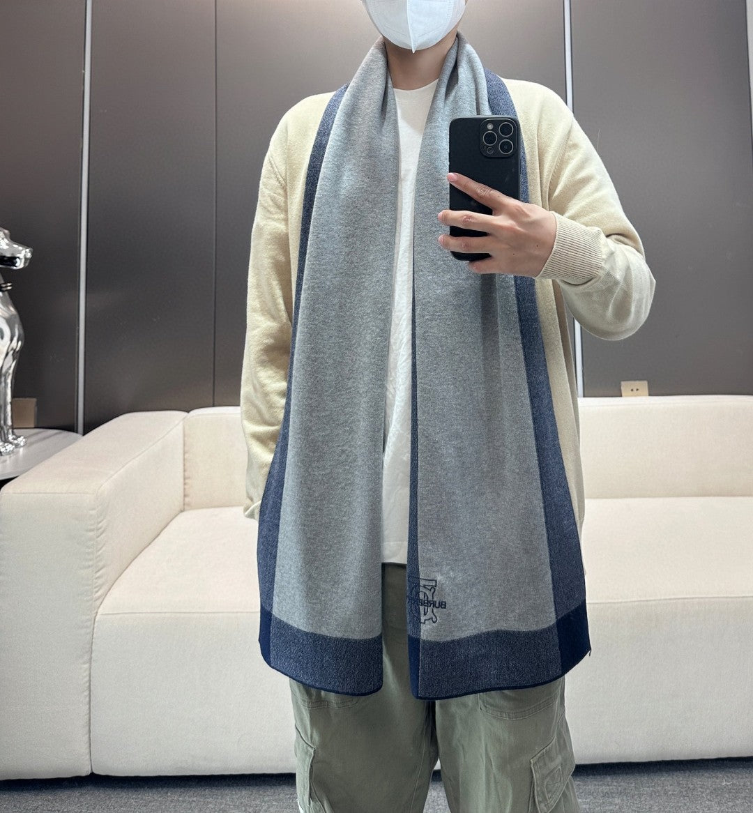 Bu** New cashmere scarf