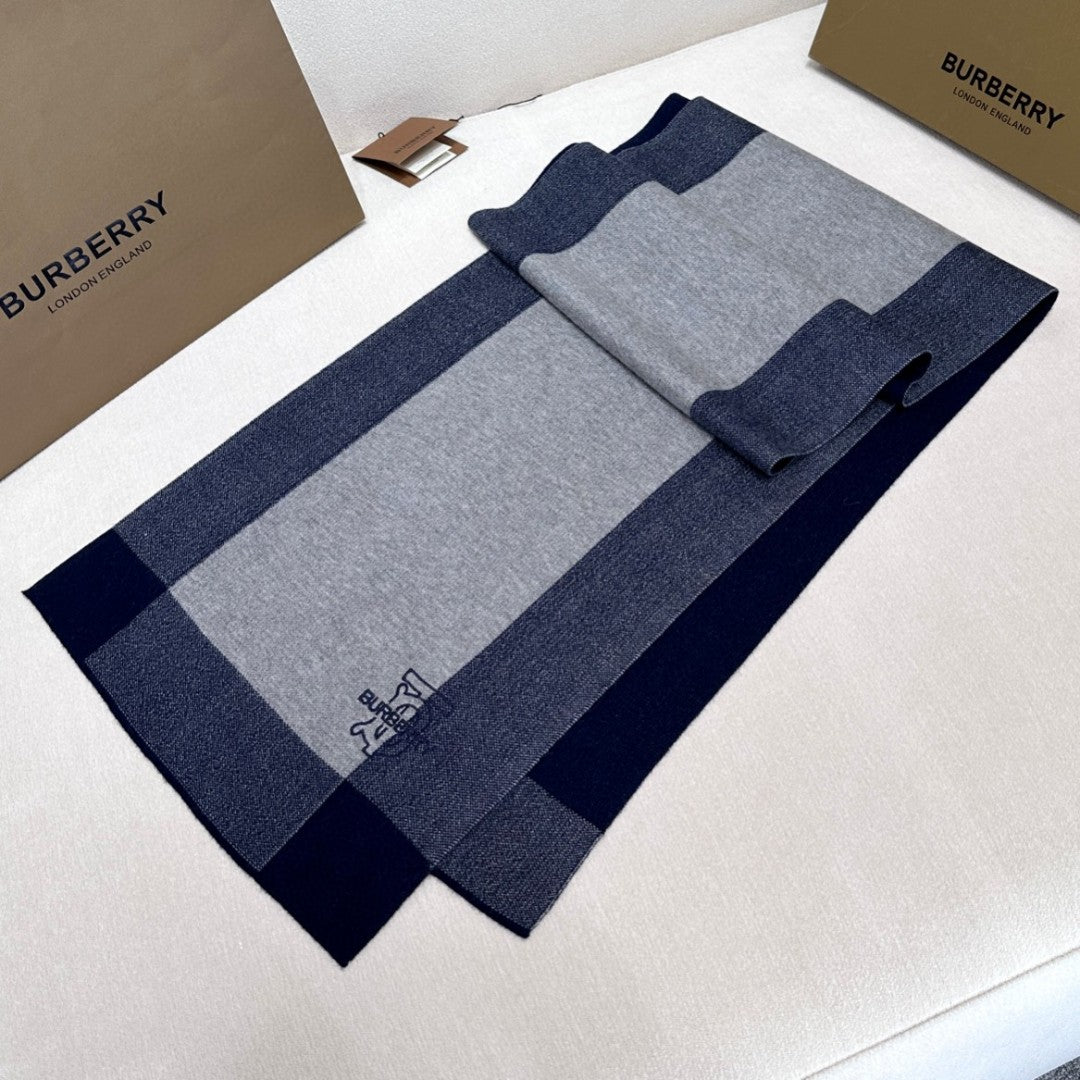 Bu** New cashmere scarf