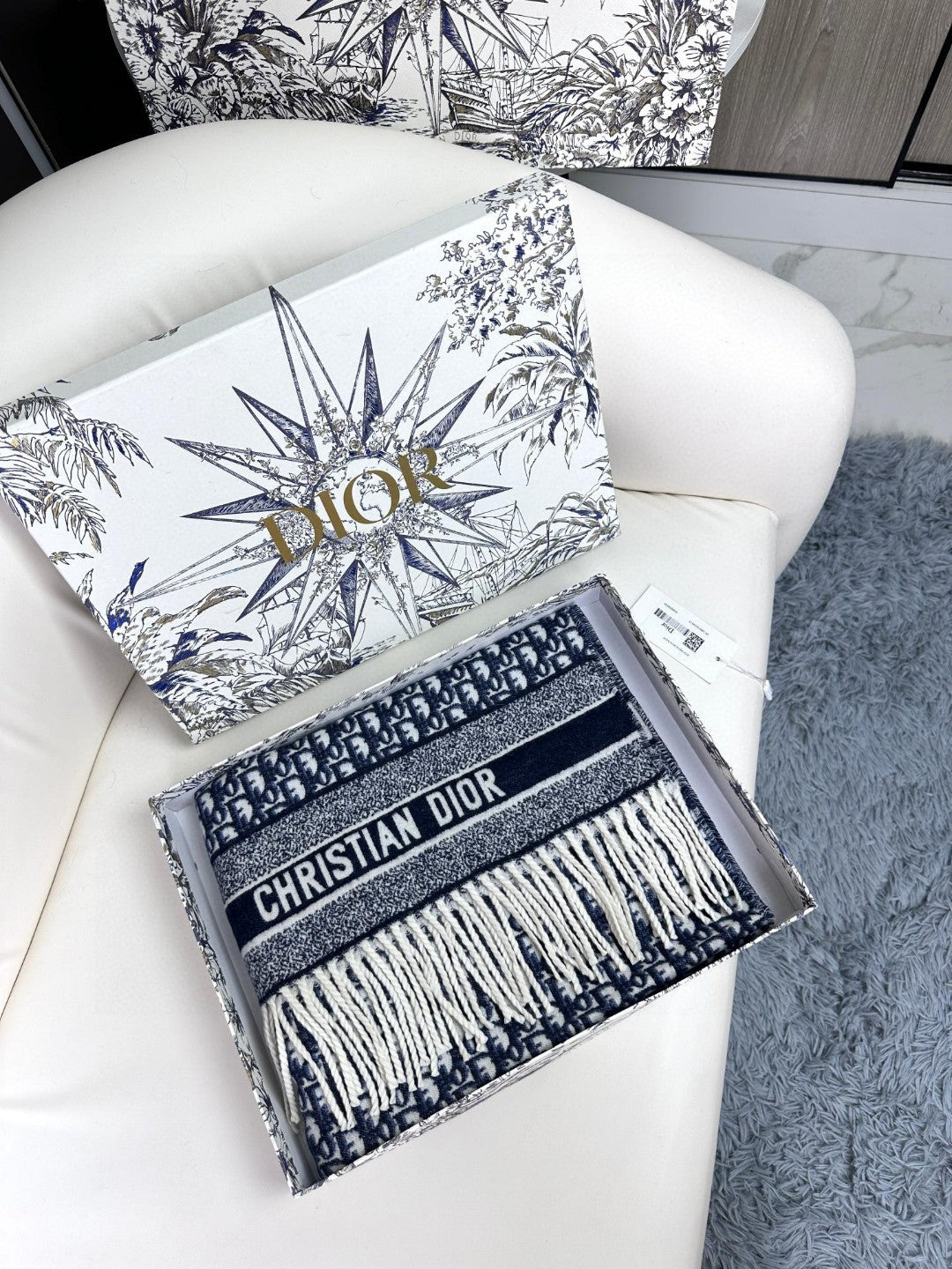 Cd** New cashmere scarf