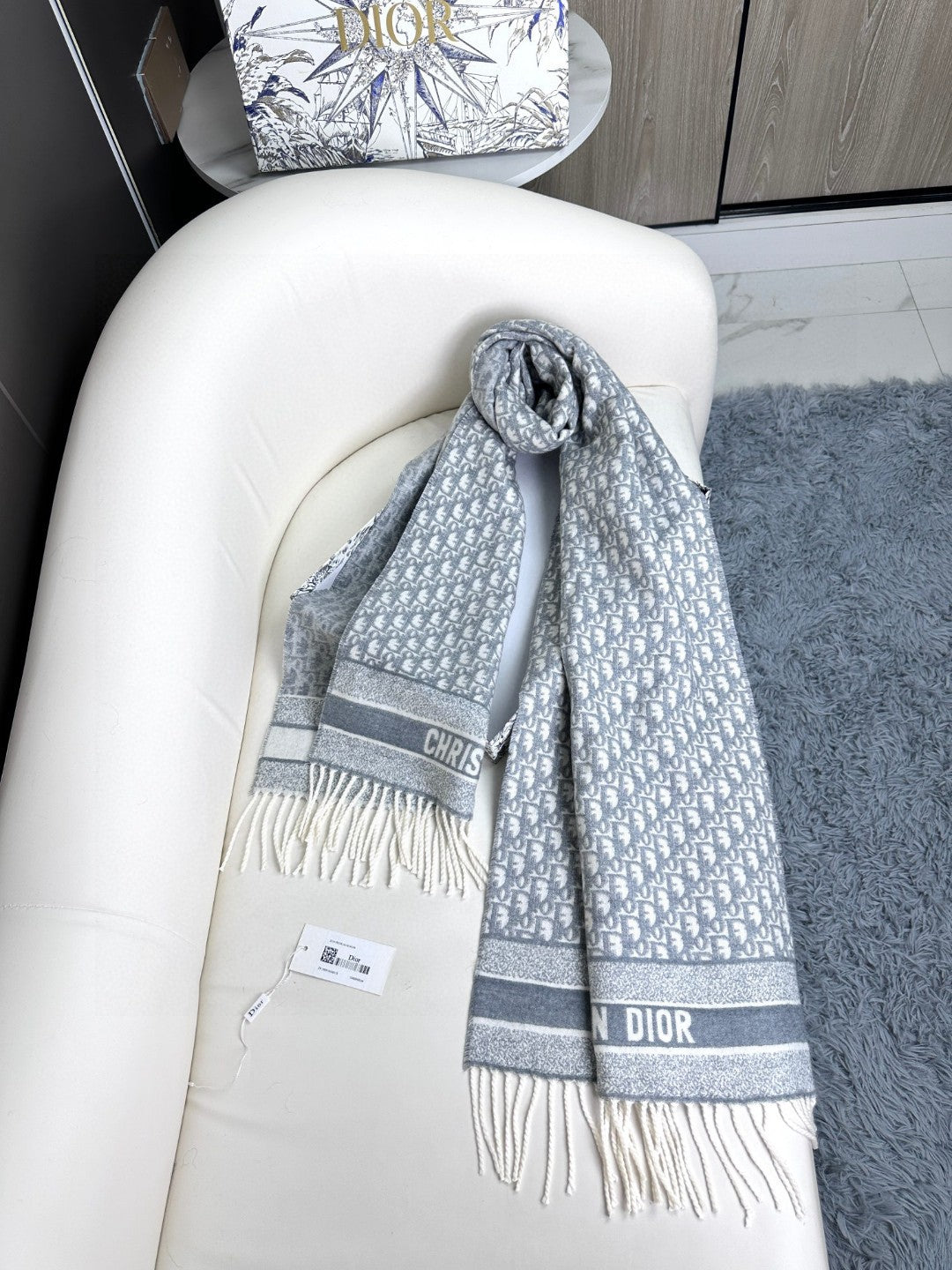 Cd** New cashmere scarf