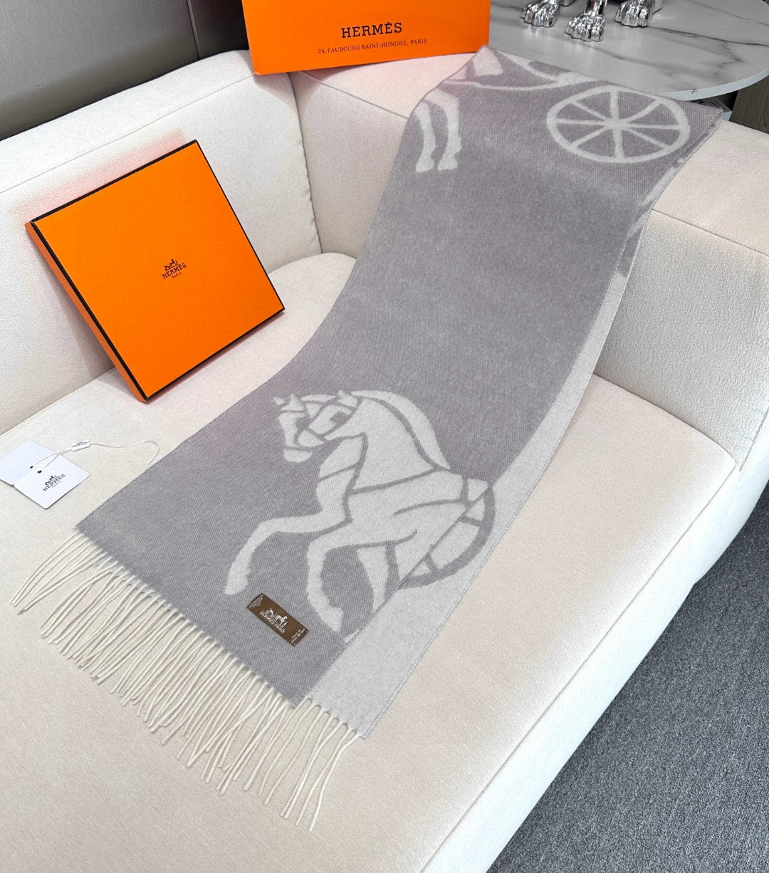 Her** New cashmere scarf