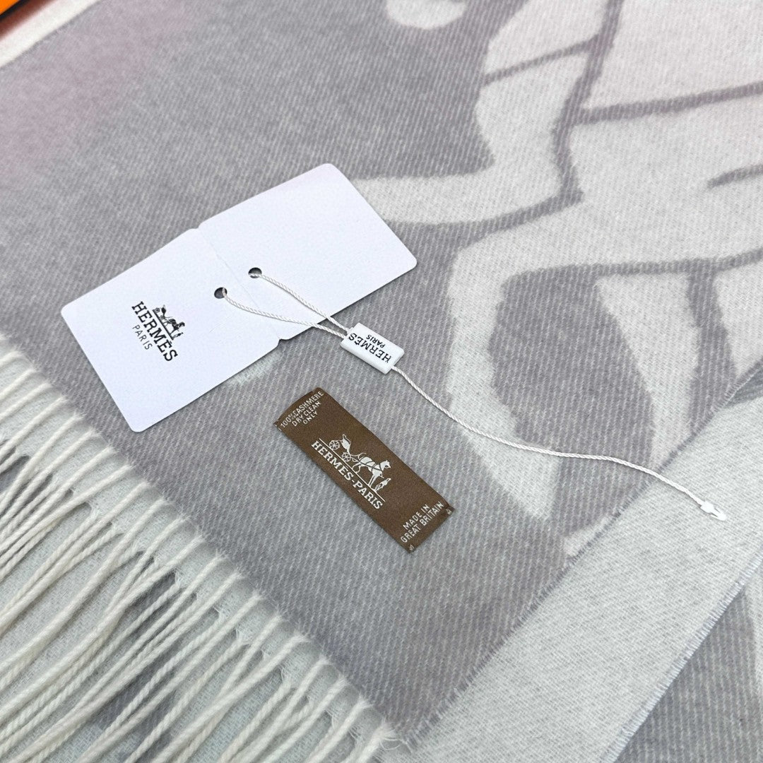 Her** New cashmere scarf