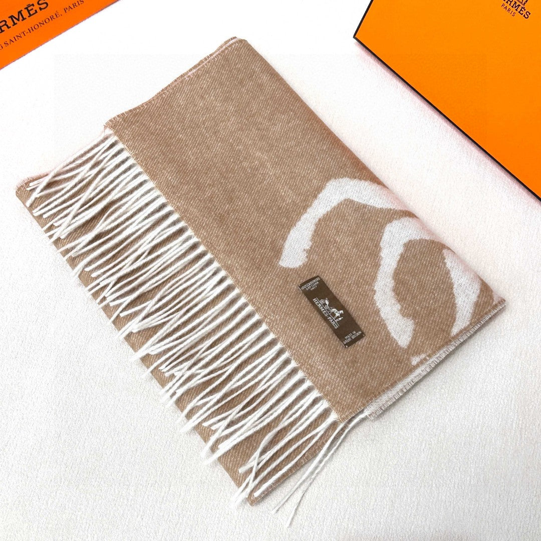 Her** New cashmere scarf