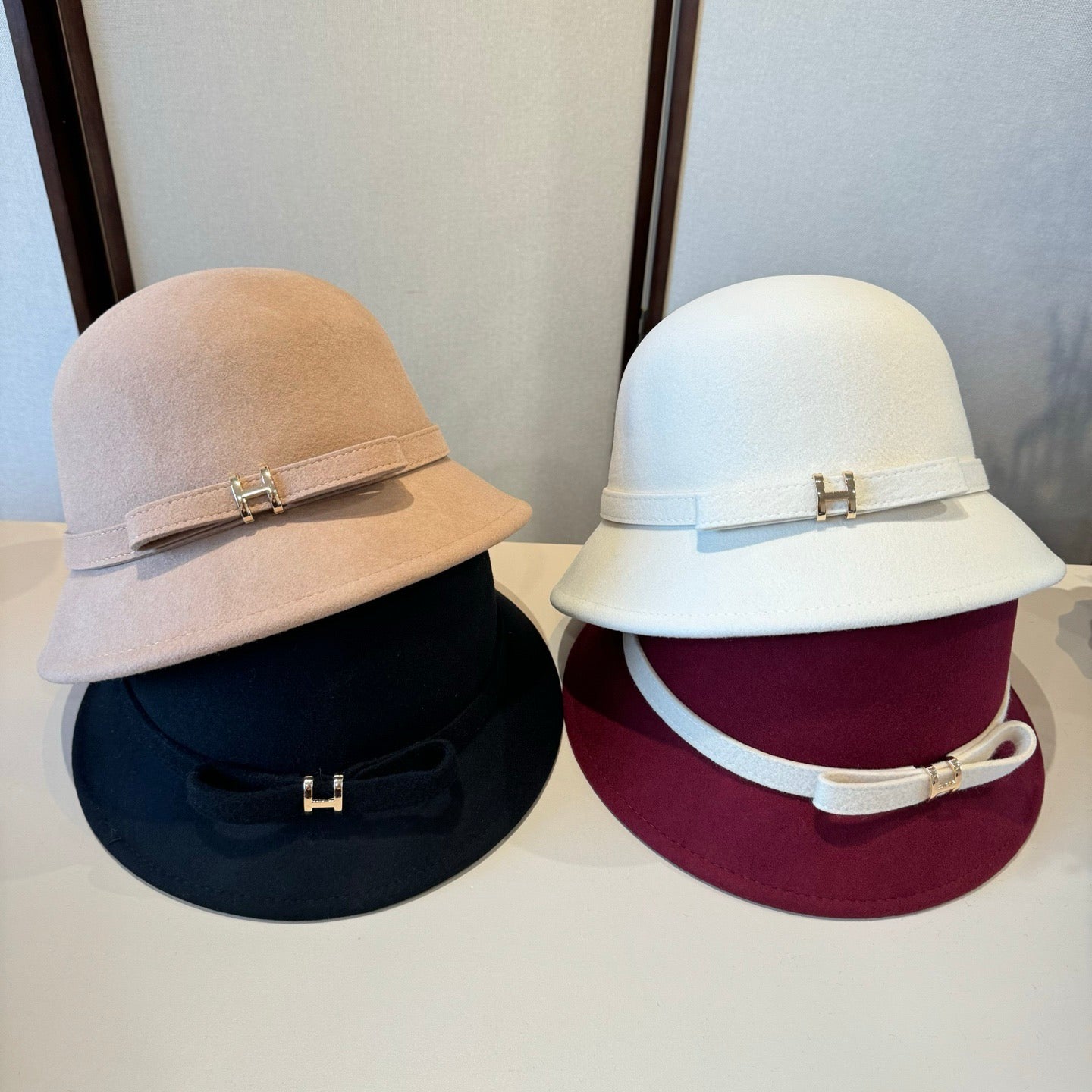 Her**New fall and winter wool bucket hats