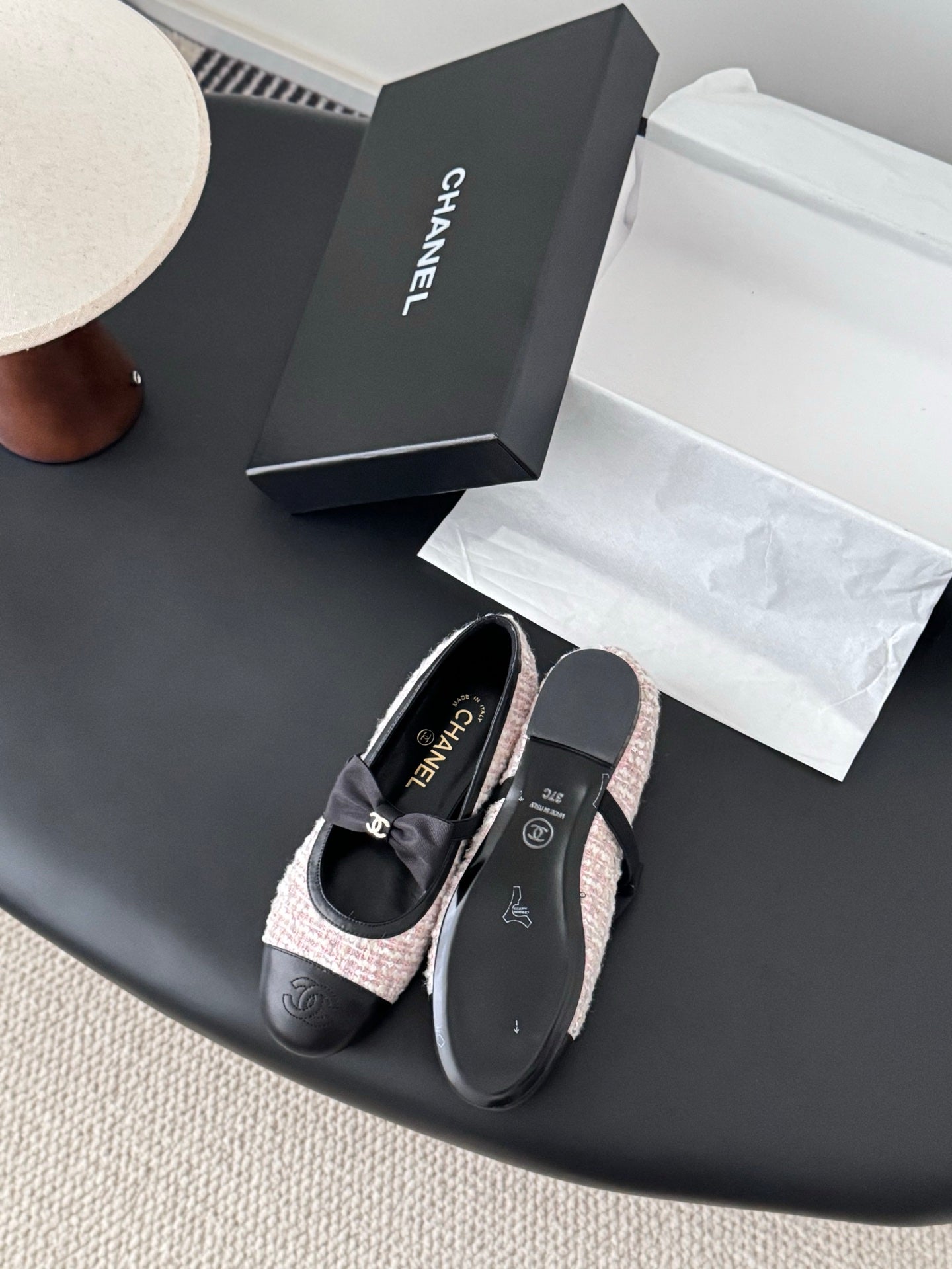 Che New bow-tie flats