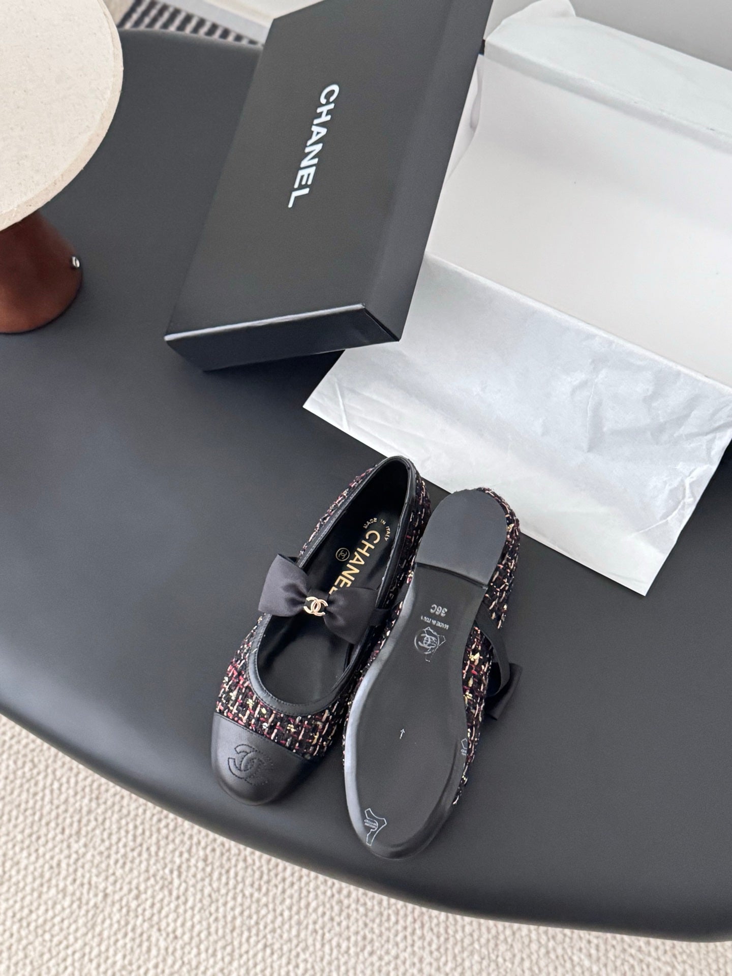 Che New bow-tie flats