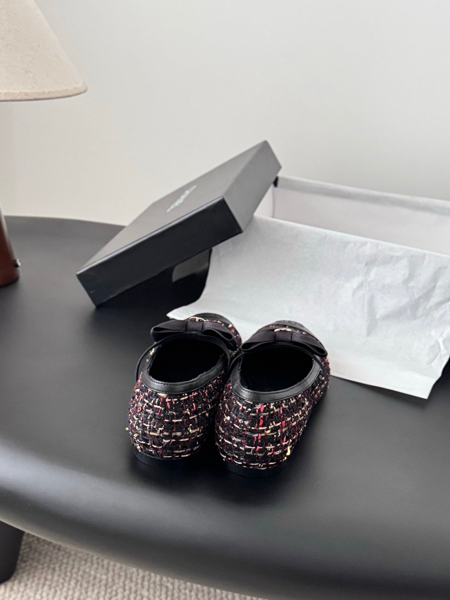 Che New bow-tie flats