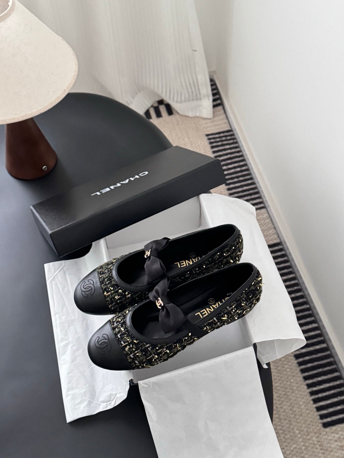 Che New bow-tie flats