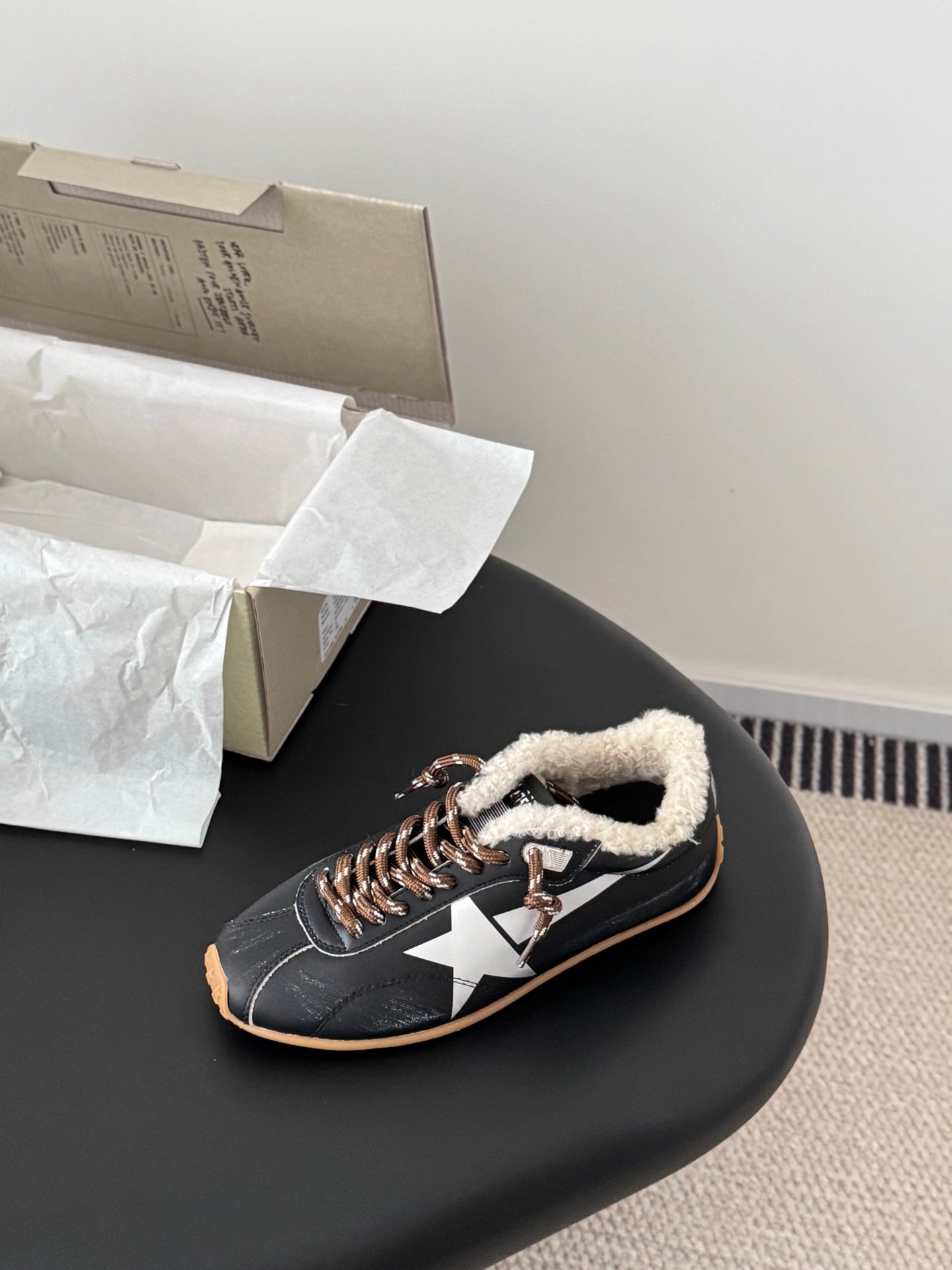 Che New casual sports shoes