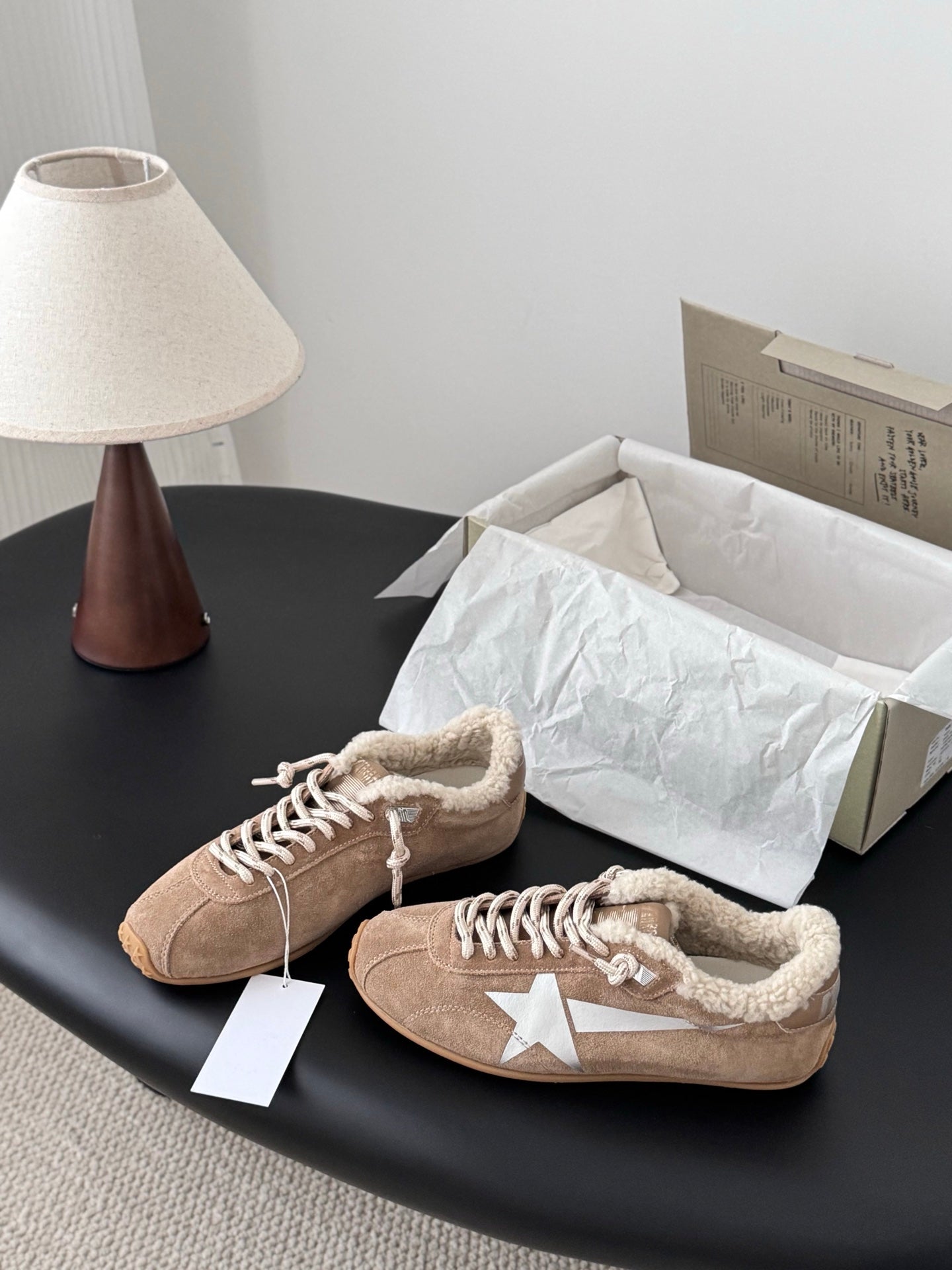 Che New casual sports shoes