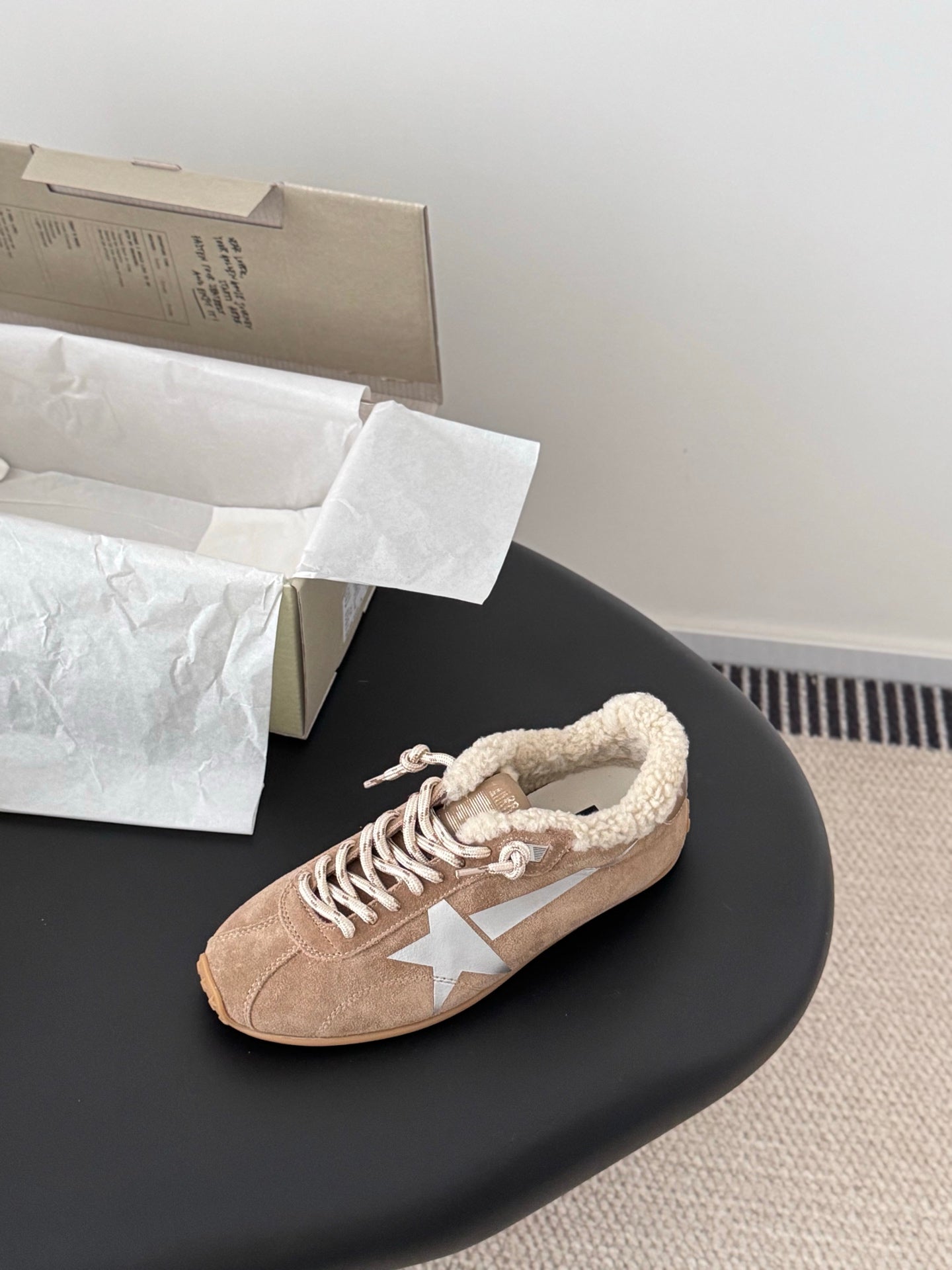 Che New casual sports shoes