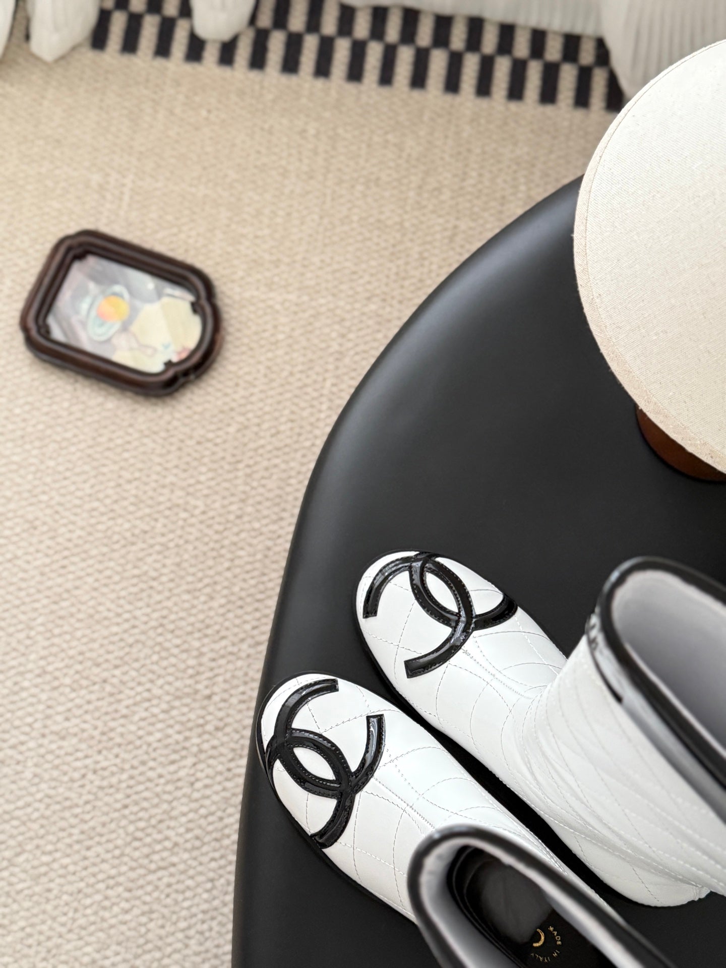 She Stylish and versatile casual mid-calf boots