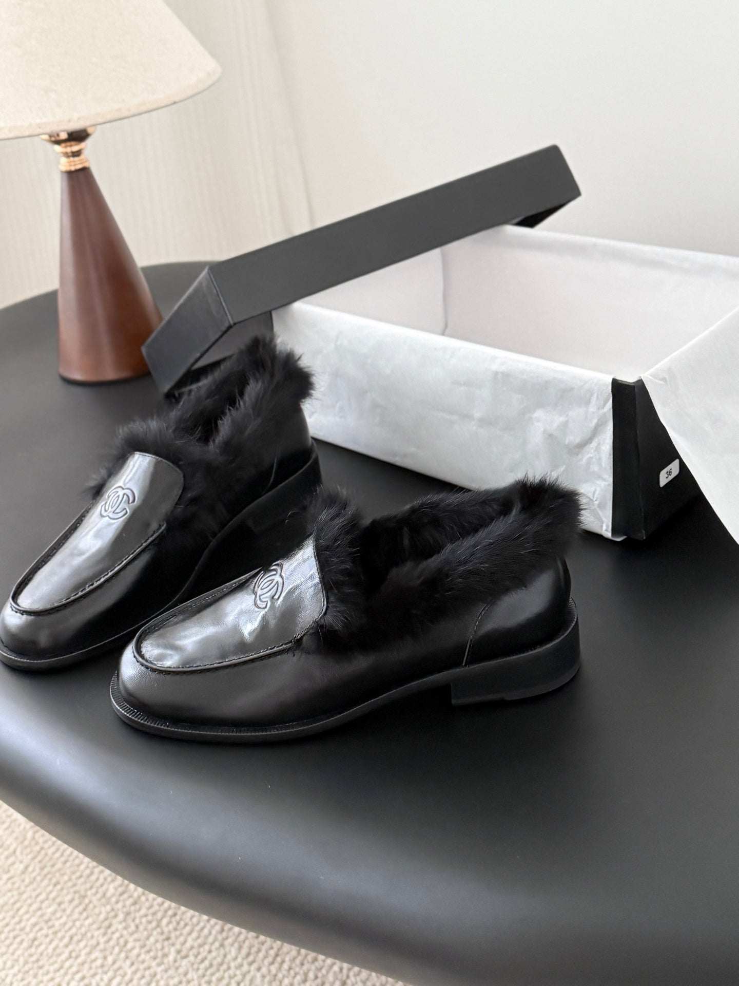 Che Stylish and warm casual shoes