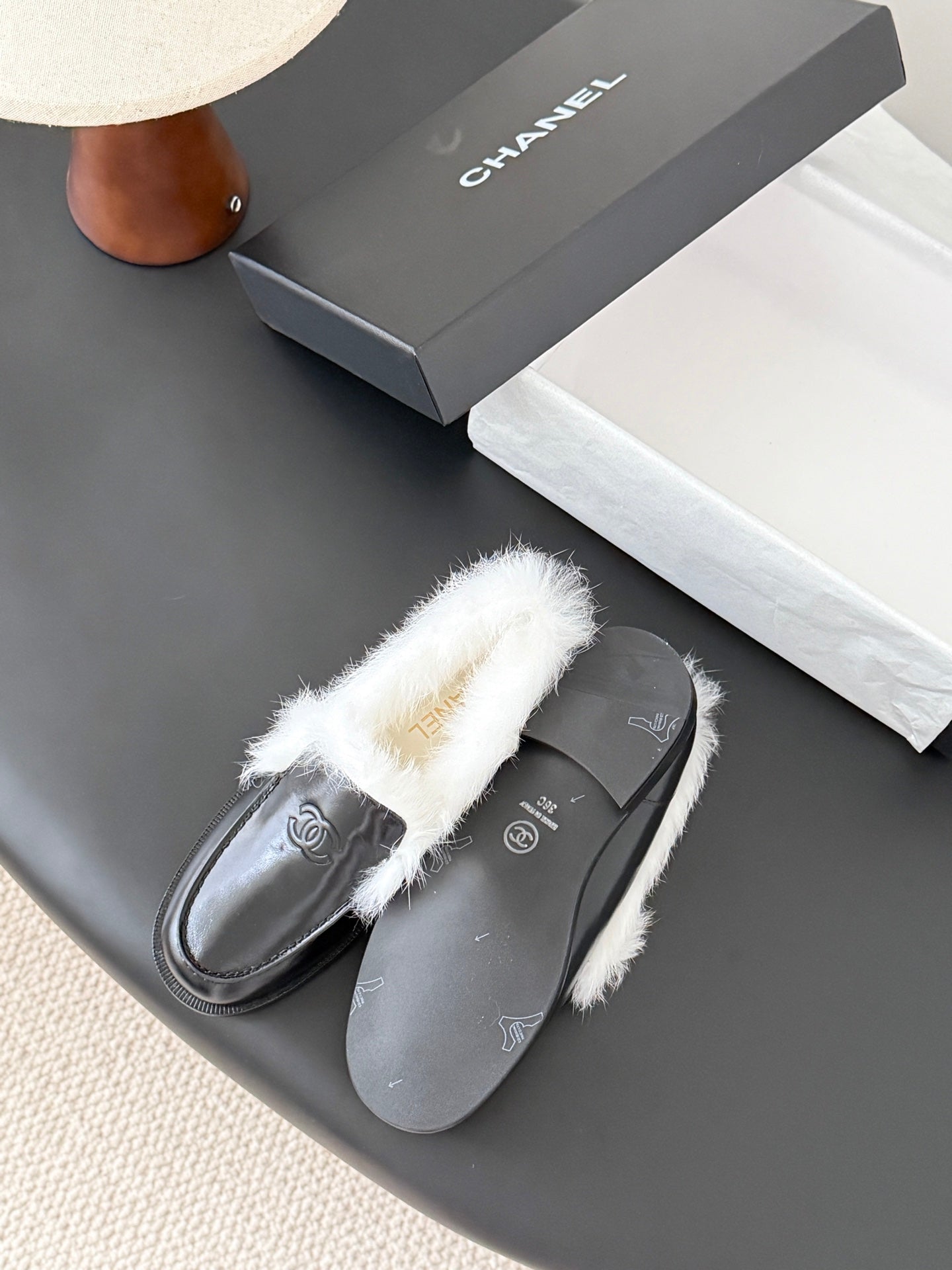 Che Stylish and warm casual shoes