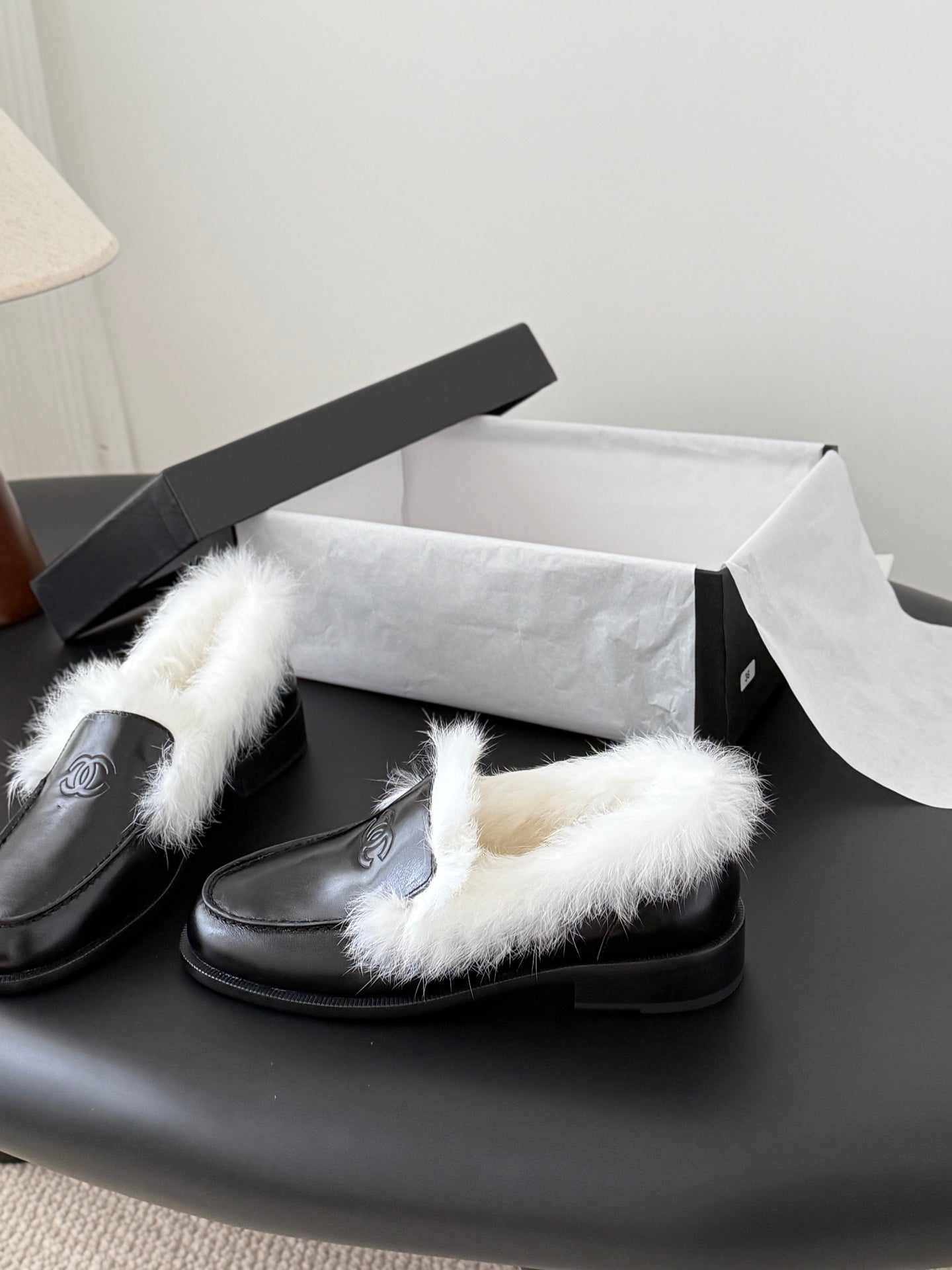 Che Stylish and warm casual shoes