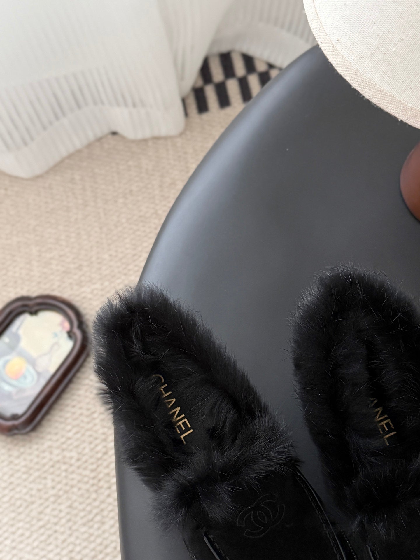 Che Stylish and warm casual shoes